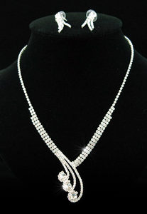 Bridal Crystal Rhinestone Necklace Earrings Set XS1068