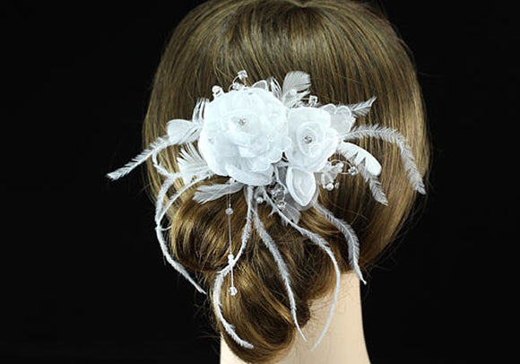Handmade Bridal White Feather Fabric Fascinator Rose Hair Comb XT1364