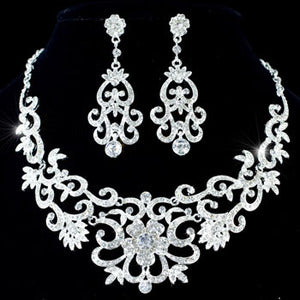 Vintage Style Queen Crystal Necklace Earrings Set XS1183