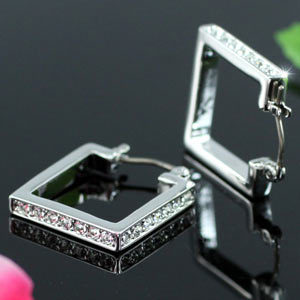 Square Earrings use Swarovski Crystal XE267