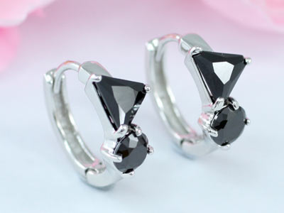 1 Carat Black Onyx Huggie Earrings XE331