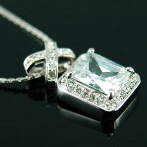 4 Carat Pendant Necklace use Austrian Crystal XN008