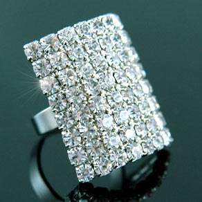 Queen Jumbo Bling Ring use Swarovski Crystal XR045
